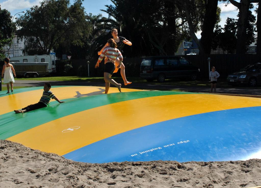 Waikanae Beach Top 10 Holiday Park Gisborne Exteriér fotografie